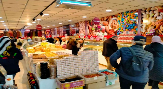 Turistik gezilerin durağı leblebiciler oldu