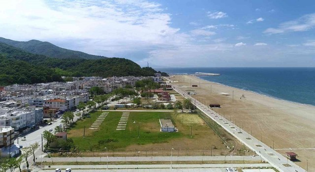 Türkiyenin en uzun sahili çadır ve karavan kampı oluyor
