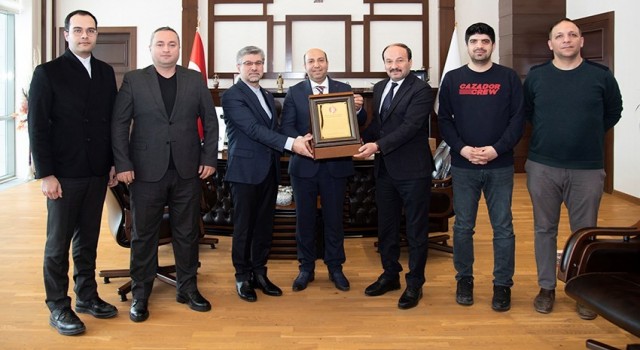 Uluslararası Şehriyar Bilim ve Kültür Festivalinden ETÜye ödül