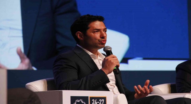 Ünlü oyuncu Mert Fırat: “Kocaman bir iklim krizi yaşıyoruz”