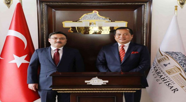 Vali Çiçek: “Endonezya ile Türkiye arasındaki ikili ilişkiler arttırılmalı”