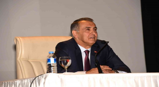 Vali Mahmut Çuhadar, gençlerle buluştu