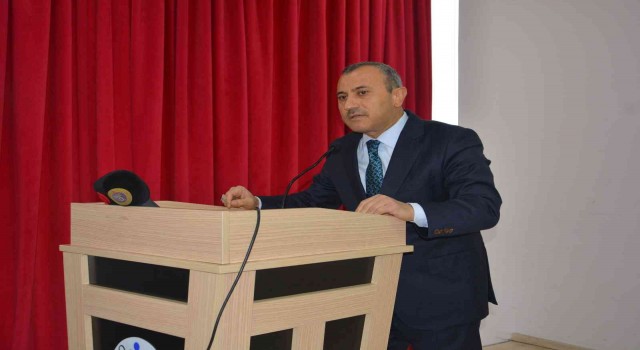 Vali Sonelden öğrencilere: “Hayallerinizden vazgeçmeyin”