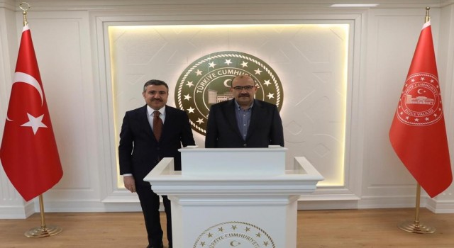 Vali Ustaoğludan, Düzceye ziyaret