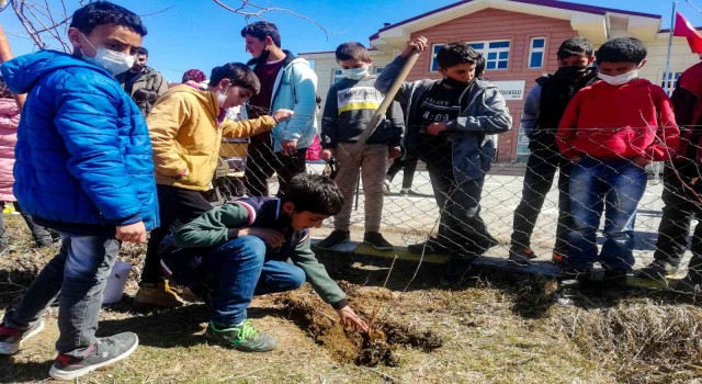 Van Büyükşehir Belediyesinden öğrencilere çevre eğitimi