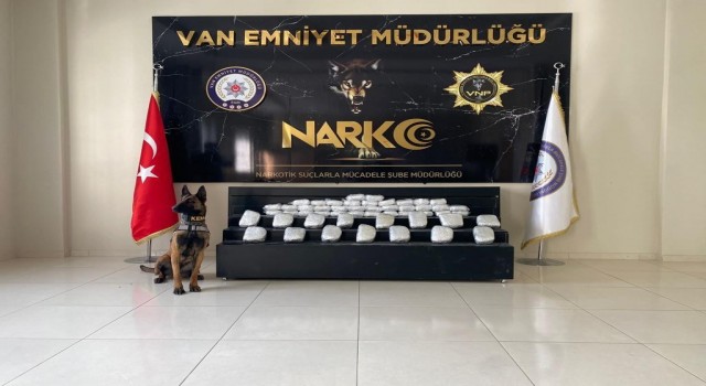 Vanda 34 kilo uyuşturucu ele geçirildi