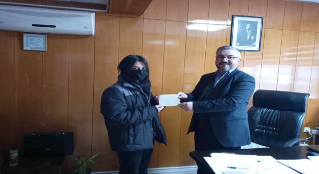 Yarışmada dereceye giren öğrenciler ödüllendirildi