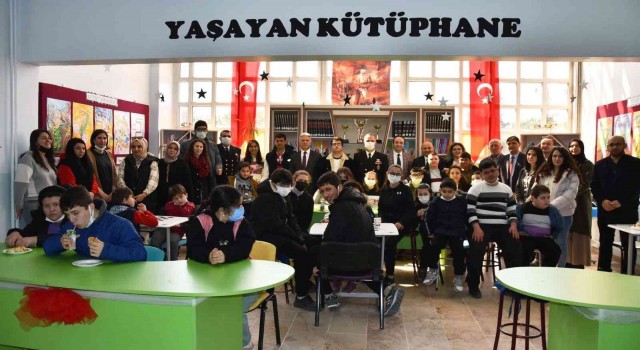 “Yaşayan Kütüphane” törenle açıldı