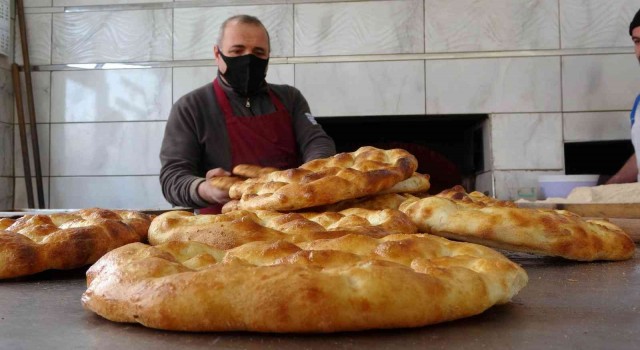 Yozgatta Ramazan pidesi fiyatı yüz güldürdü