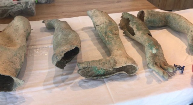 Yurt dışına kaçırılmak istenen Bizans dönemine ait 15 bin 751 sikke Kapıkulede yakalandı