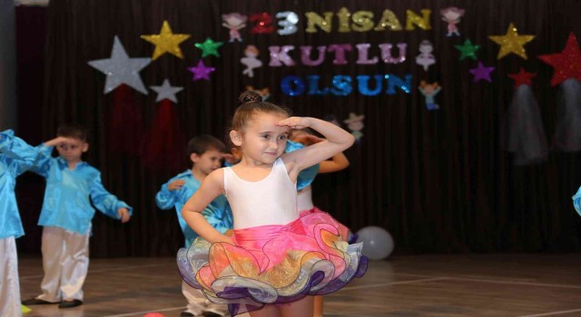 23 Nisan için sahne çocukların oldu