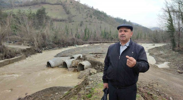 250 nüfuslu köy halkı geceyi sel korkusuyla ayakta geçirdi
