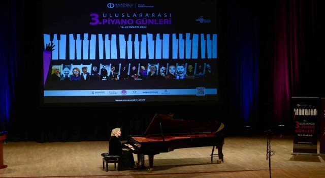 3. Uluslararası Piyano Günleri Gülsin Onay konseri ile başladı