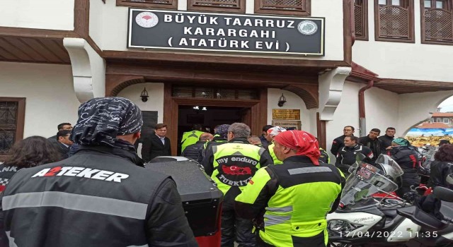 400 motorcudan Büyük Taarruzun yönetildiği Atatürk Evine ziyaret