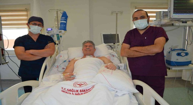 4lü bypass ameliyatından çıktı, hekimler yeni yaşını kutladı
