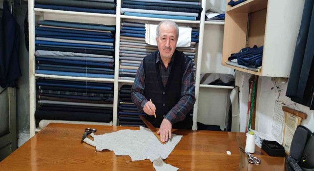 90 yıllık iş yerinde 49 yıldır çalışıyor