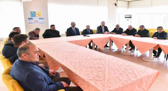 ABBnin bilgisayar eğitimine katılan muhtarlarda mezuniyet sevinci