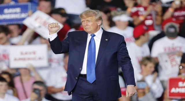 ABDnin eski Başkanı Trump, günde 10 bin dolarlık para cezasına çarptırıldı