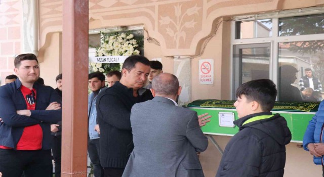 Acun Ilıcalının acı kaybı
