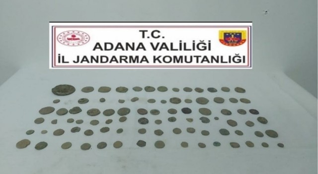 Adanada 86 bronz sikke ele geçirildi