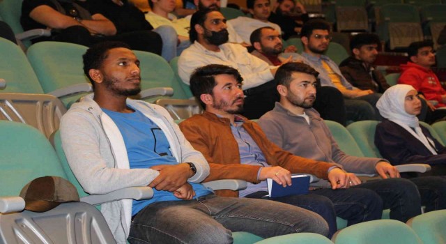 ADÜde öğrenim gören yabancı uyruklu öğrenciler, İl Göç İdaresi personeli ile bir araya geldi