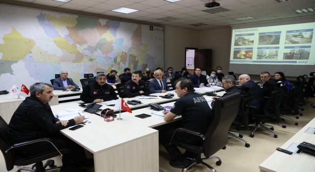 AFAD Başkanı Sezer gönüllülerle buluştu