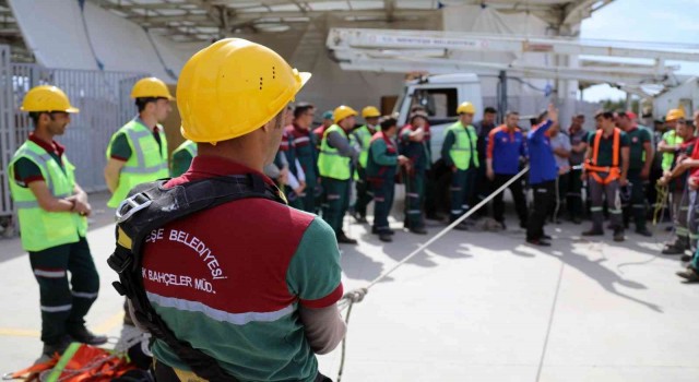 AFAD uzmanlarından Menteşe Belediyesi personeline eğitim