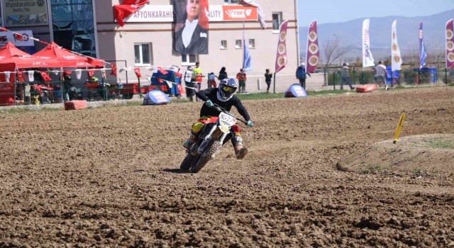 Afyonkarahisarda Büyük Taarruzun 100. yılına özel motokross yarışı yapıldı