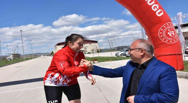 Afyonkarahisarda Özel Sporcular Atletizm Müsabakaları sona erdi