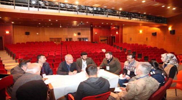 Ahlatta Bağımlılıkla Mücadele Çalıştayı