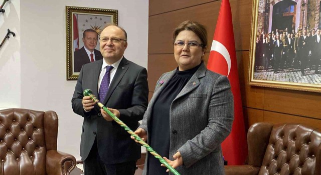 Aile ve Sosyal Hizmetler Bakanı Derya Yanık Zonguldakta