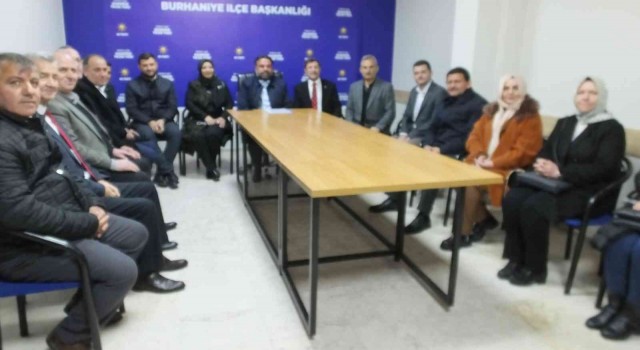 AK Parti Balıkesir İl Başkanlığı, İlçe ziyaretleri programlarına Burhaniye ile devam etti.