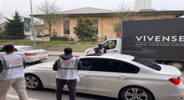 AK Parti İl Gençlik Kollarından “İftara 5 Kala; Su ve Hurma” etkinliği