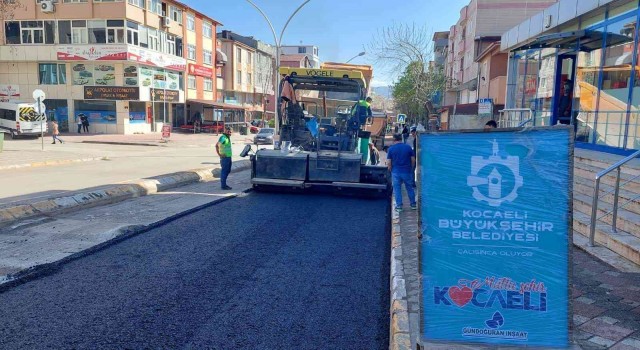 Akşemsettin Caddesine bin 130 ton asfalt serildi
