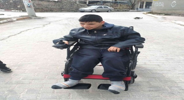 Akülü araçlarına kavuştular