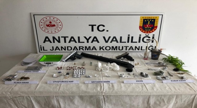 Alanyada uyuşturucu operasyonu: 9 gözaltı