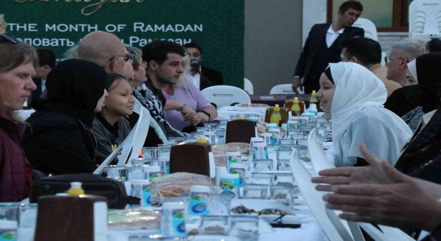 Alanyada yaşayan 130 milletten yerleşik yabancılar iftar sofrasında buluştu