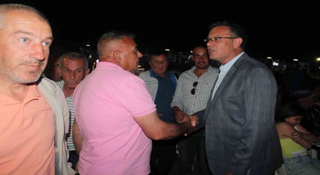 Alaşehir Belediyesi 2 bin 500 kişilik iftar verdi