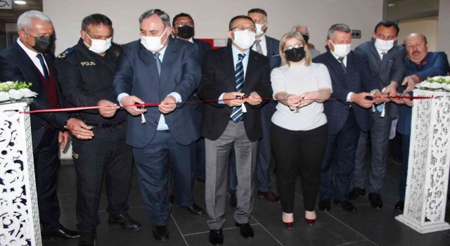 Alaşehir Halk Eğitim Merkezi yılın ilk sergisini açtı