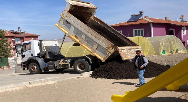 Altıntaş Kaymakamlığından “Yerli Tohum Tarım Atölyesi” projesine destek