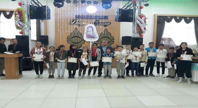 Altıntaşta başarılı öğrencilere iftar yemeği