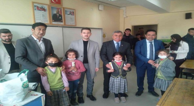 Altıntaşta ilkokul öğrencilerine diş taraması ve diş sağlığı eğitimi