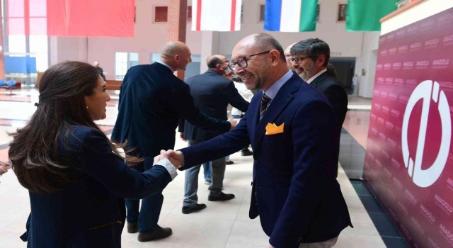 Anadolu Üniversitesinde bayramlaşma sevinci