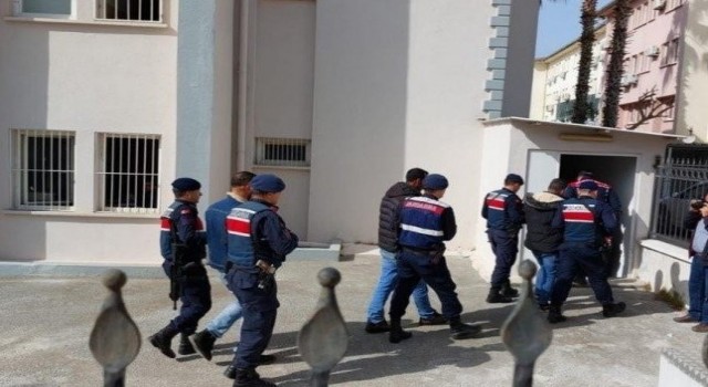 Anamurda silahlı saldırı zanlıları yakalandı