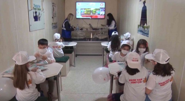 Ankarada 300 küçük öğrenci hem eğlendi hem de balık denetçisi olarak eğitildi