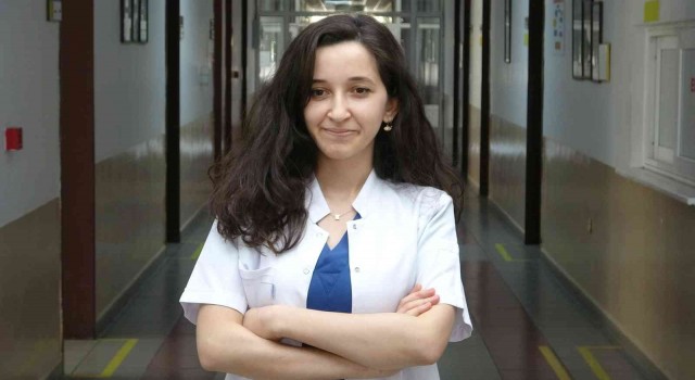 Anne yüreği...Yavrusunun peşini bırakmadı hastanede böyle kavuştu