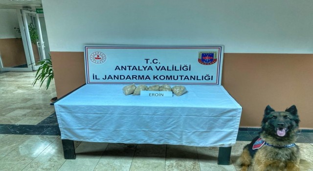 Antalyada 5 kilo eroin ele geçirildi: 1 gözaltı