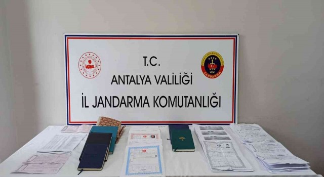 Antalyada eş zamanlı tefeci operasyonu: 5 gözaltı