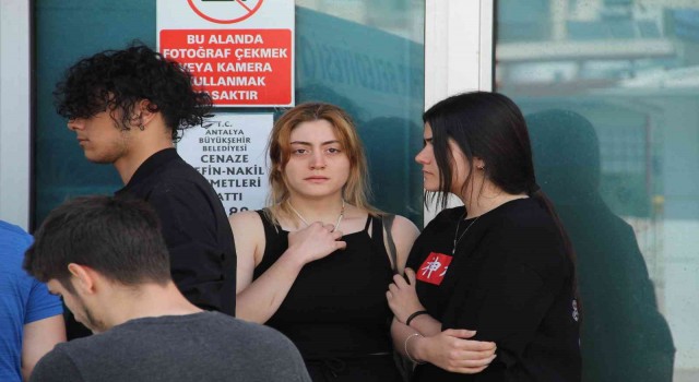 Antalyada falezlerden düşen üniversite öğrencisinin cenazesi morgtan alındı