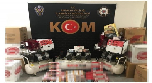 Antalyada içi tütün dolu 33 bin makaron ele geçirildi
